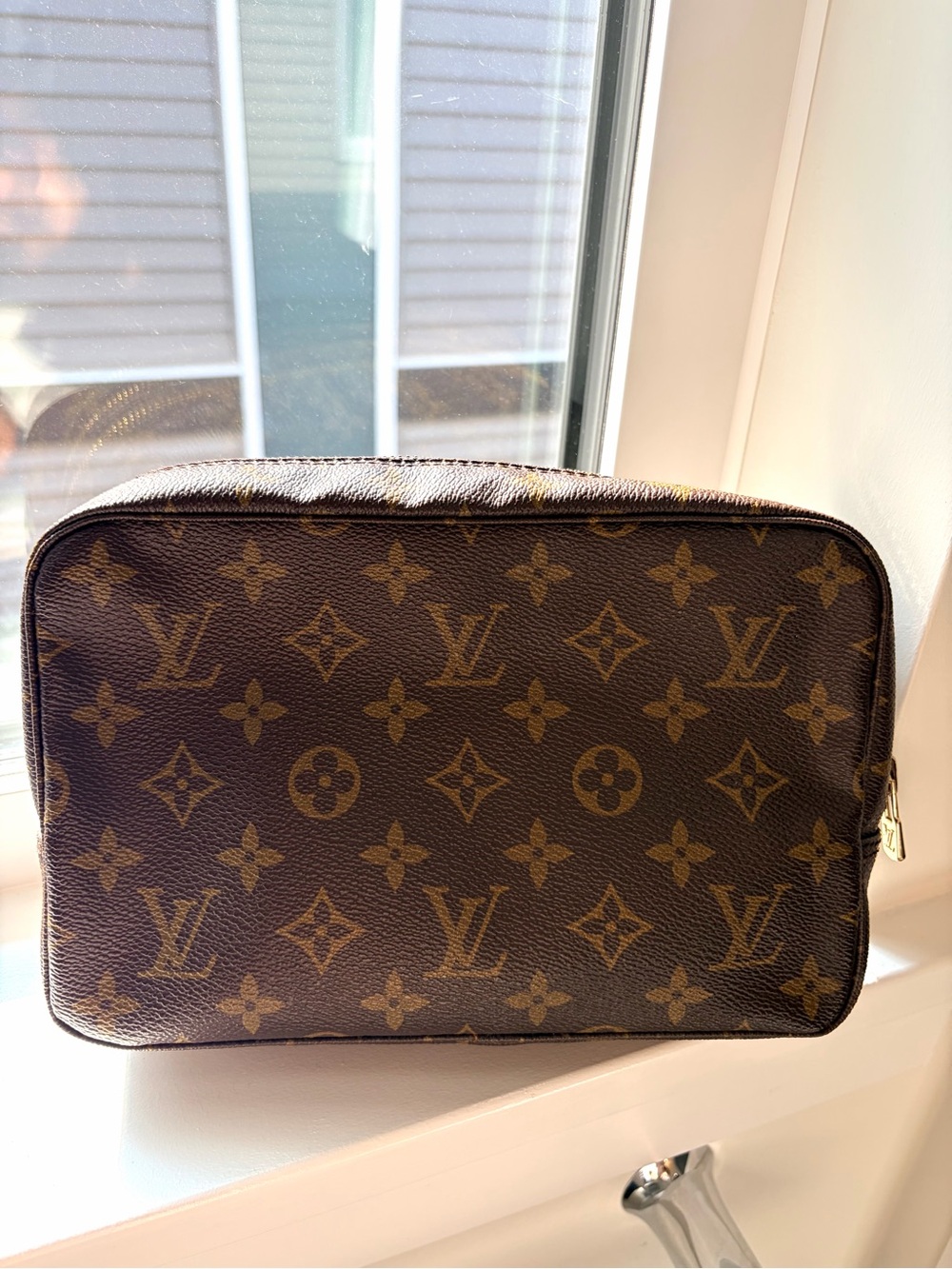 LOUIS VUITTON Monogram Trousse Toilette 23 Cosmetics Pouch - AUTHENTIC